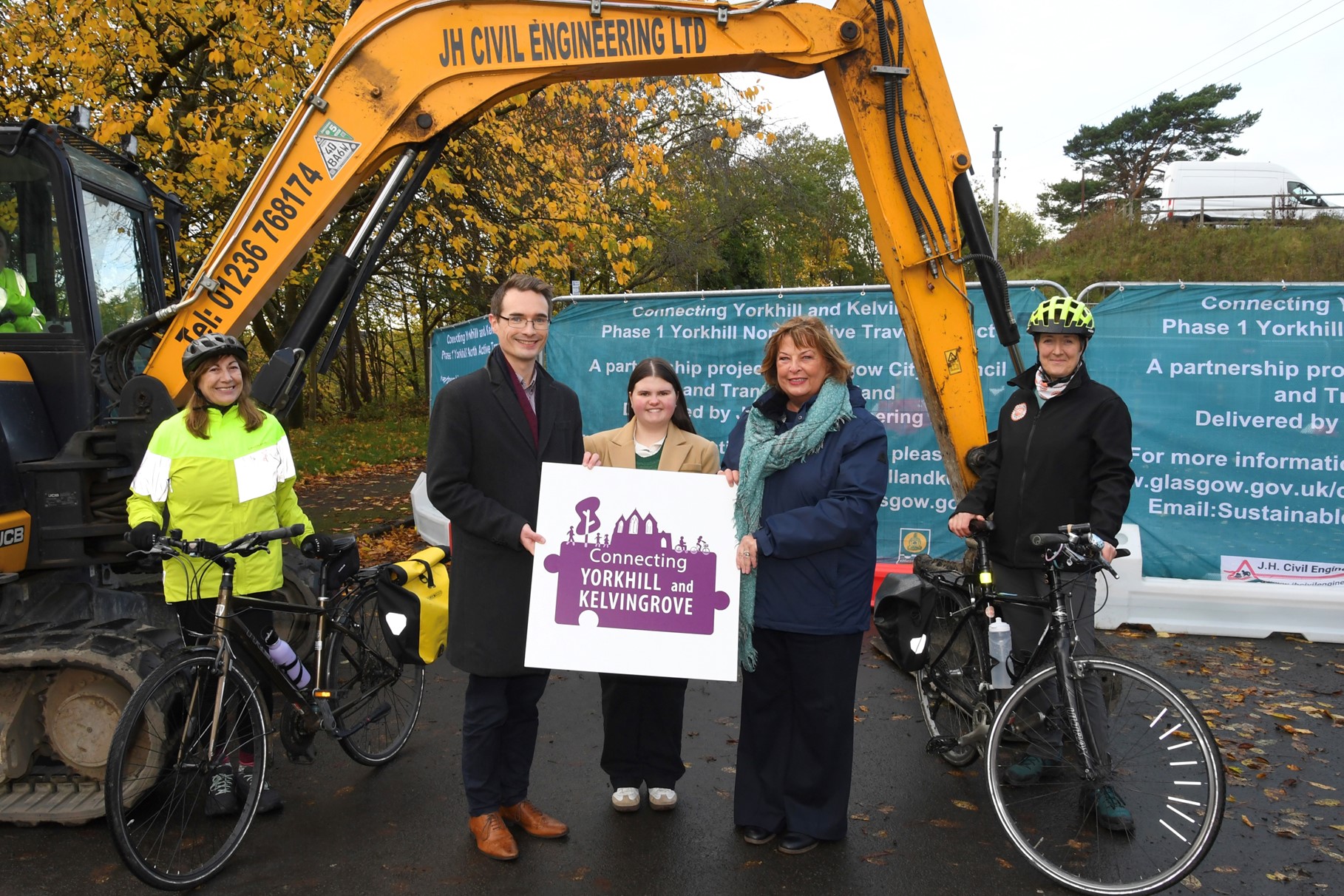 Cabinet Secretary Fiona Hyslop, Councillor Angus Millar and representatives from The University of Glasgow and Drumchapel mark commencement  of the Connecting Yorkhill and Kelvingrove project. (This photo has been used with permission from Glasgow City Council).